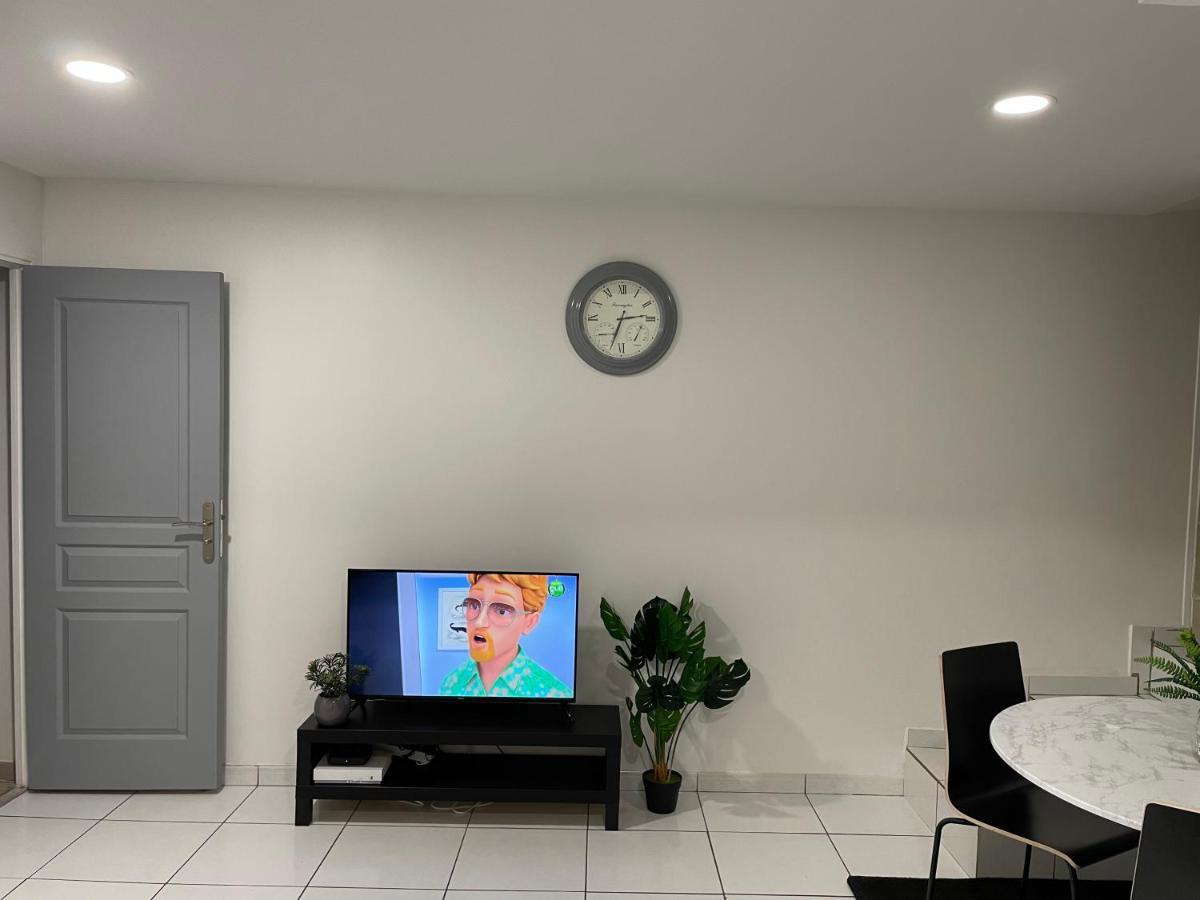 Residence Chene- 15 Mn De Paris Et 05 Mn D'Orly Aeroport Viry-Chatillon Bagian luar foto