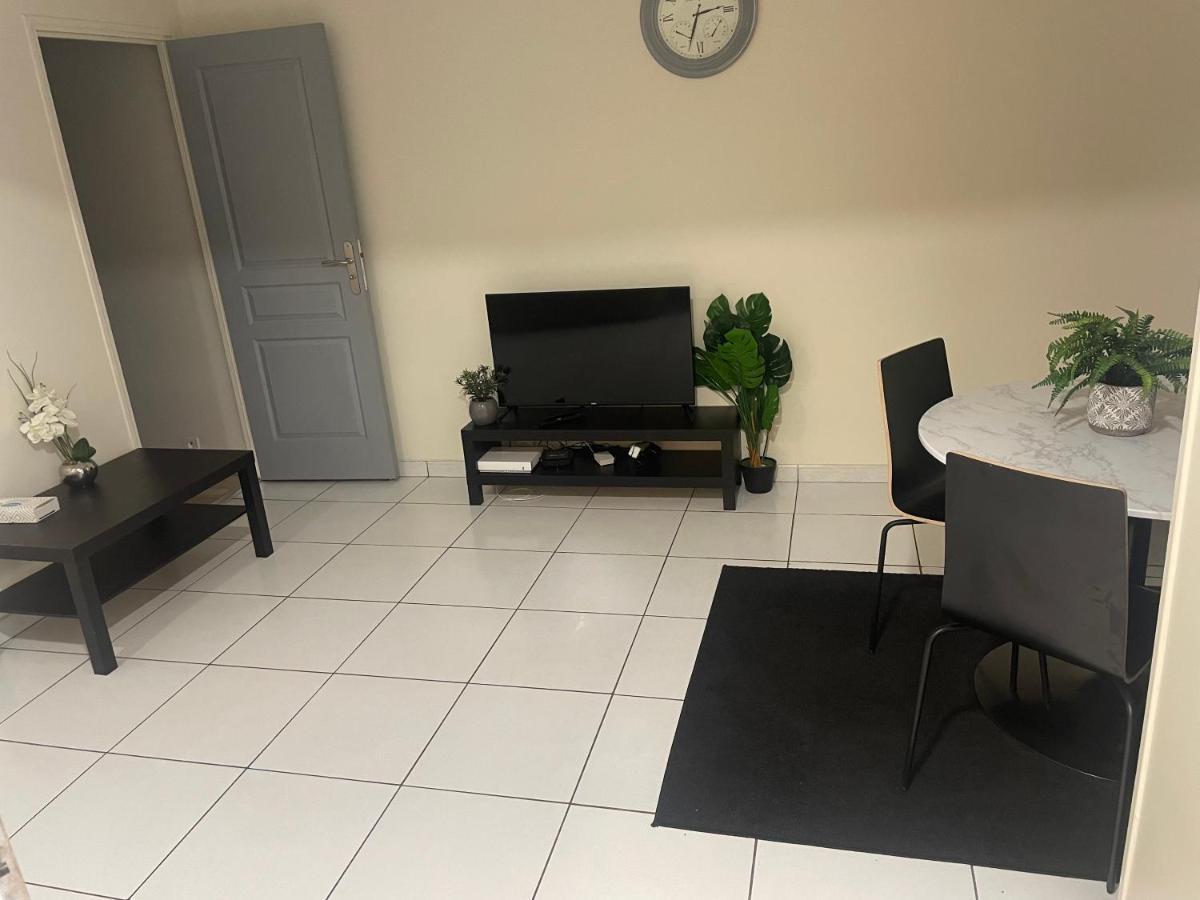 Residence Chene- 15 Mn De Paris Et 05 Mn D'Orly Aeroport Viry-Chatillon Bagian luar foto